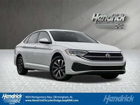 Used 2023 Volkswagen Jetta S image 1