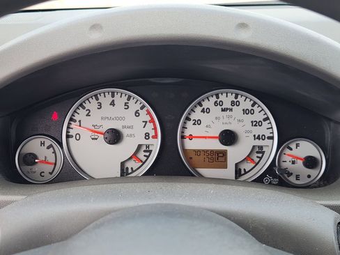 Used 2019 Nissan Frontier Desert Runner RWD image 12