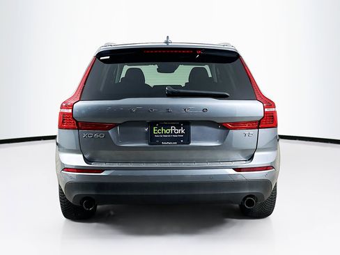 Used 2021 Volvo XC60 T5 Momentum w/ Protection Package Premier FWD image 7