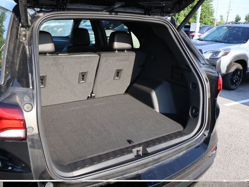 Used 2023 Chevrolet Equinox RS w/ LPO, Floor Liner Package AWD/4WD image 17