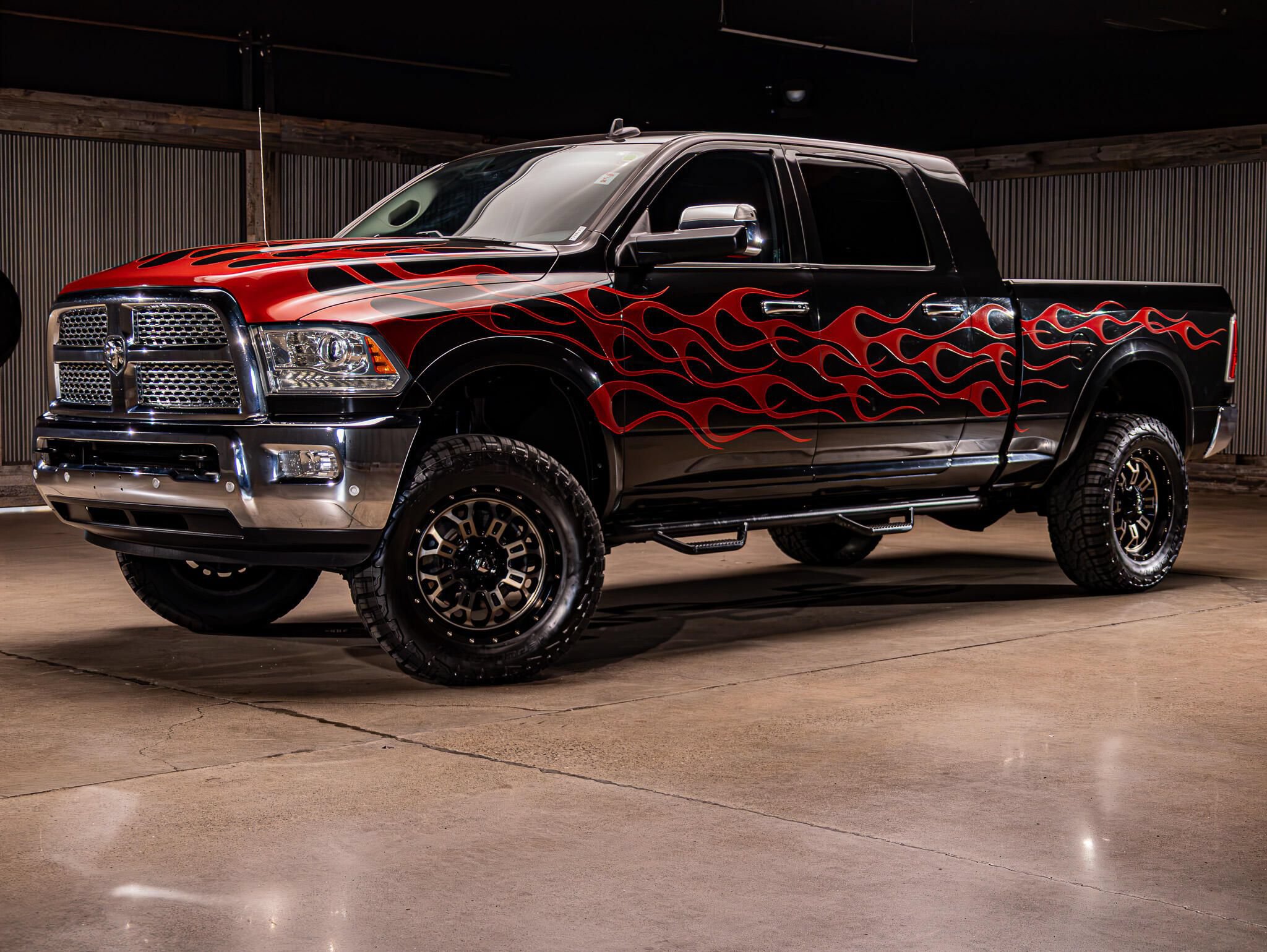Used 2018 RAM 2500 Laramie w/ Convenience Group AWD/4WD image 9