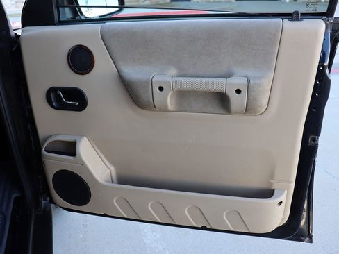 Used 2004 Land Rover Discovery SE image 50