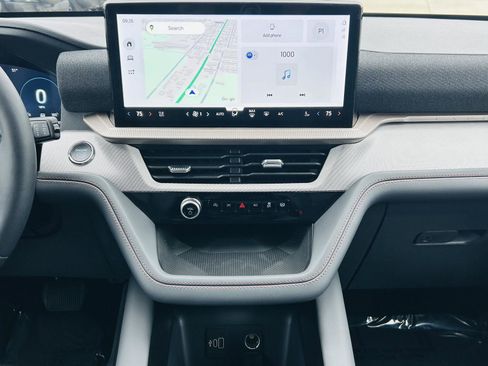 New 2026 Ford Explorer Active w/ Active Comfort Package image 22