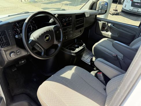 Used 2014 Chevrolet Express 2500 LT w/ LT Preferred Equipment Group RWD image 12