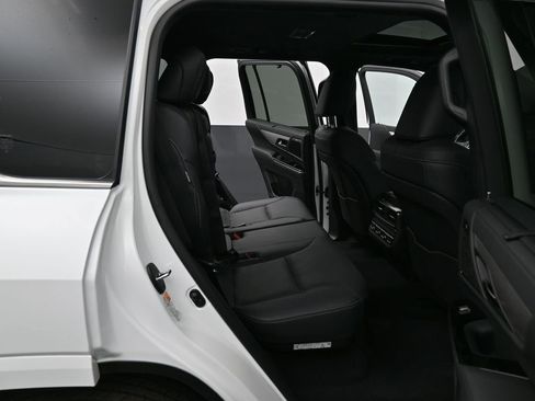Used 2026 Lexus LX 600 F Sport image 42