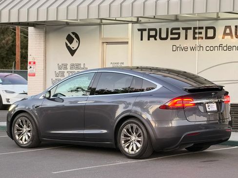 Used 2016 Tesla Model X 90D AWD/4WD image 6