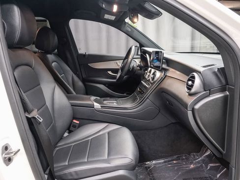 Certified 2022 Mercedes-Benz GLC 300 image 21