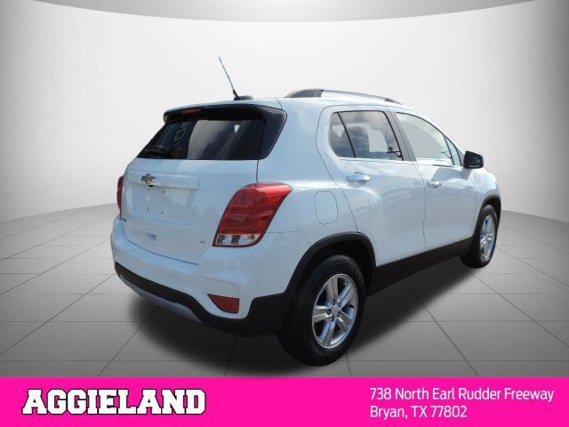 Used 2018 Chevrolet Trax LT w/ LT Convenience Package FWD image 3