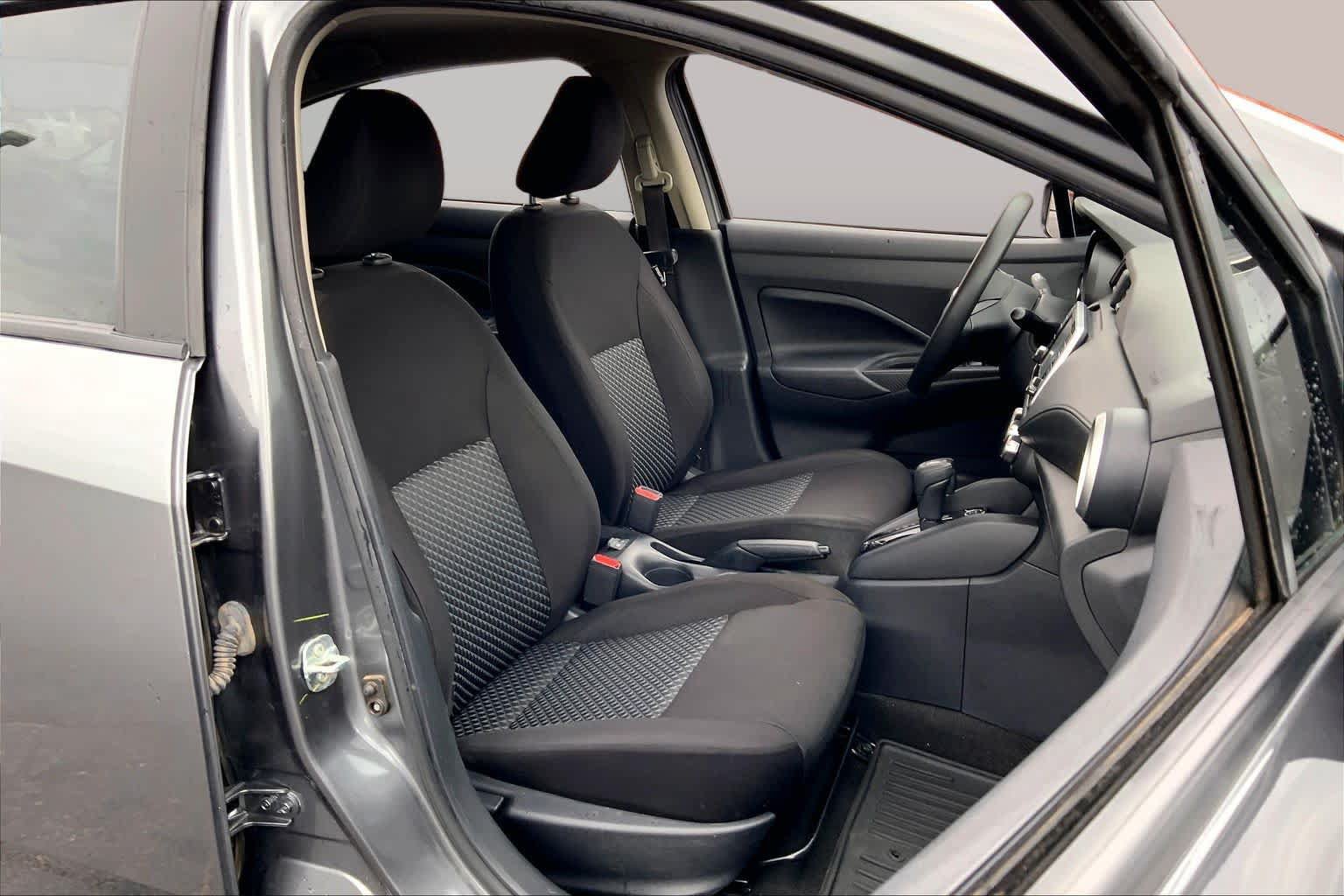 Used 2021 Nissan Versa S FWD image 9