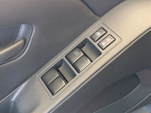 Used 2023 Nissan Frontier S w/ Technology Package image 11