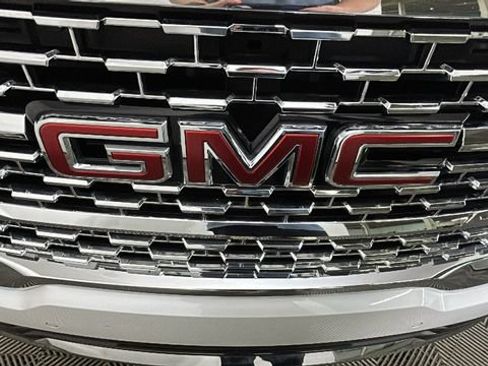 Used 2021 GMC Acadia Denali AWD/4WD image 8