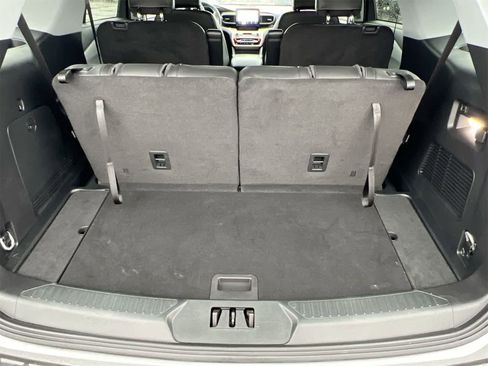 Used 2023 Ford Explorer XLT w/ Equipment Group 202A image 34