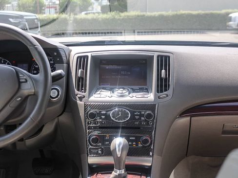 Used 2015 INFINITI Q40 w/ Navigation Package RWD image 17