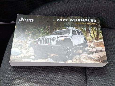 Used 2022 Jeep Wrangler Unlimited Sport image 25