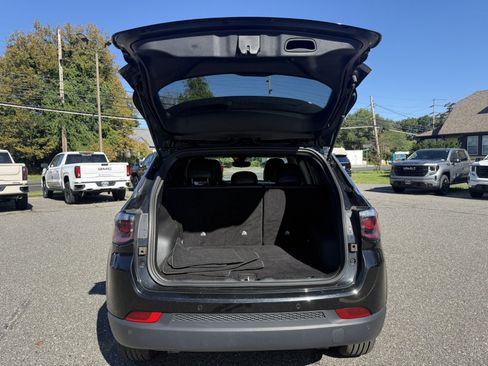Used 2025 Jeep Compass Limited AWD/4WD image 31