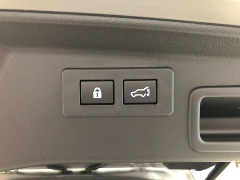 New 2026 Subaru Outback Touring image 12