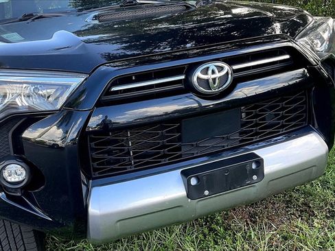 Used 2024 Toyota 4Runner TRD Off-Road Premium image 26