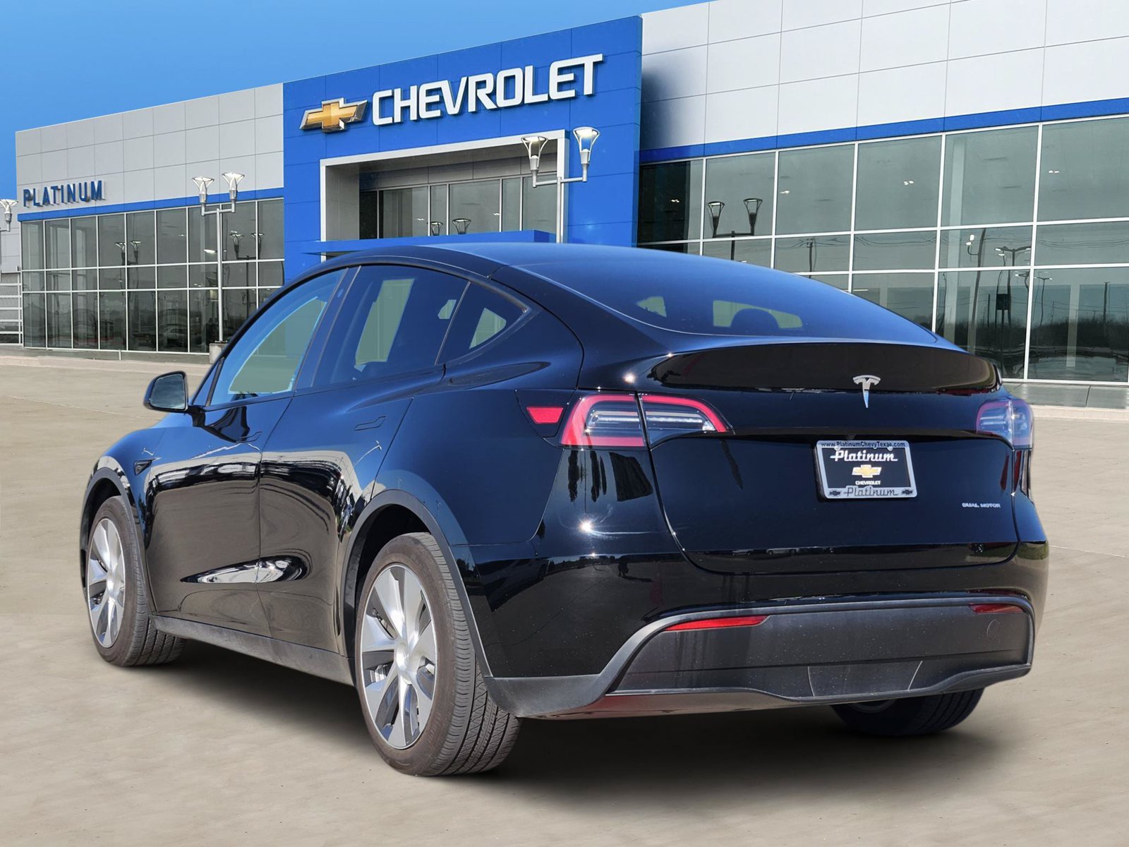 Used 2023 Tesla Model Y Long Range AWD/4WD image 4