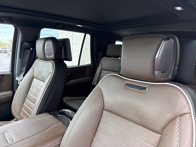 Used 2025 GMC Yukon Denali Ultimate AWD/4WD image 16
