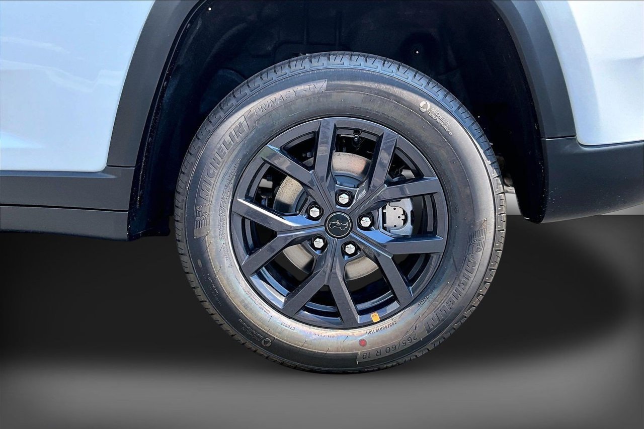 New 2027 Jeep Grand Cherokee Altitude AWD/4WD image 34