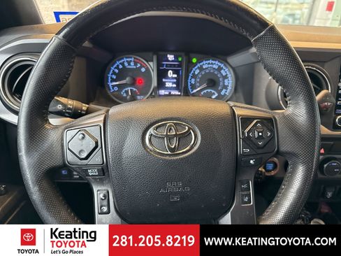 Used 2021 Toyota Tacoma TRD Off-Road image 14