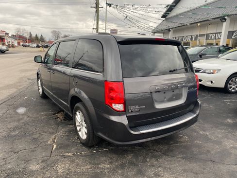 Used 2018 Dodge Grand Caravan SXT image 7