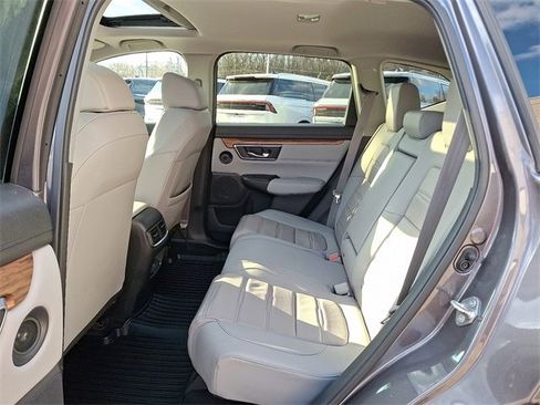 Used 2018 Honda CR-V Touring image 10