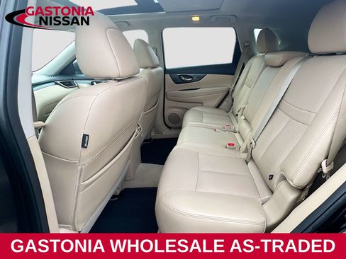 Used 2015 Nissan Rogue SL w/ SL Premium Package image 26