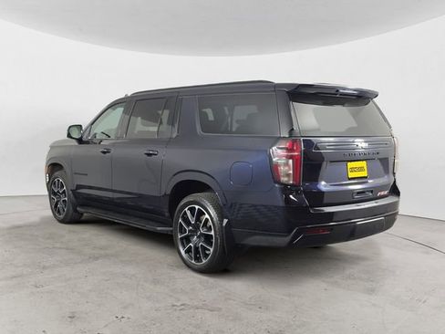 Used 2023 Chevrolet Suburban RST w/ Luxury Package AWD/4WD image 3