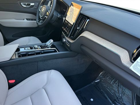 New 2026 Volvo XC60 B5 Plus w/ Climate Package AWD/4WD image 12