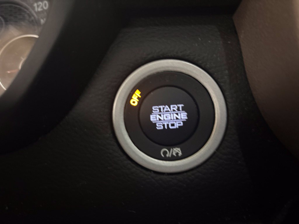 Used 2021 RAM 1500 Laramie AWD/4WD image 8