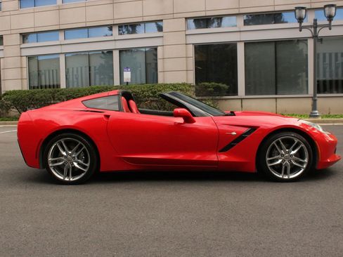 Used 2018 Chevrolet Corvette Stingray Coupe w/ Battery Protection Package image 8