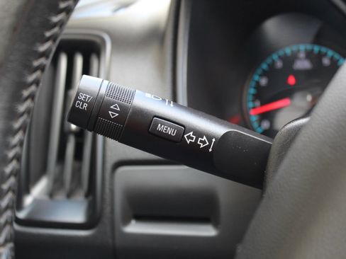 Used 2015 Chevrolet Colorado LT w/ Luxury Package image 28