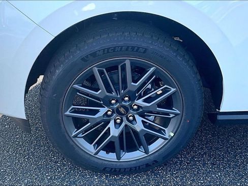 New 2027 Ford Expedition Platinum w/ Stealth Appearance Package AWD/4WD image 12