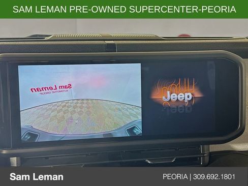 Used 2025 Jeep Gladiator Sport image 13