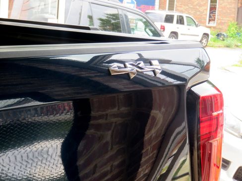 Used 2020 GMC Sierra 1500 SLE image 82