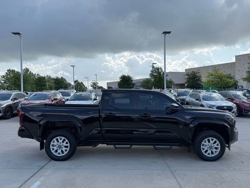 Used 2024 Toyota Tacoma SR5 RWD image 4