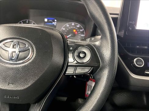 Certified 2025 Toyota Corolla LE FWD image 23