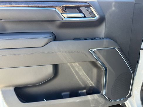 Used 2026 GMC Sierra 1500 Elevation image 11