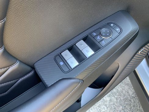 New 2025 Mitsubishi Outlander SEL image 6