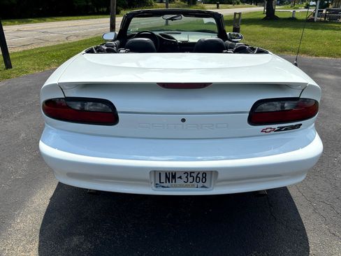Used 1995 Chevrolet Camaro Z28 image 13