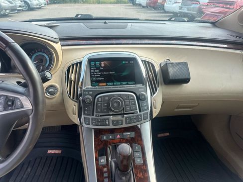 Used 2012 Buick LaCrosse Touring FWD image 10