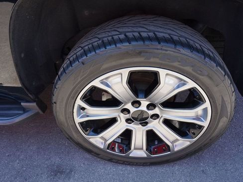 Used 2019 Chevrolet Tahoe LT image 14