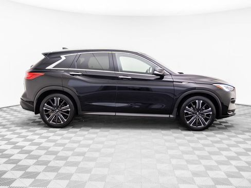 Used 2021 INFINITI QX50 Luxe w/ Appearance Package image 9
