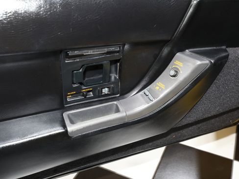 Used 1990 Chevrolet Corvette ZR-1 RWD image 45