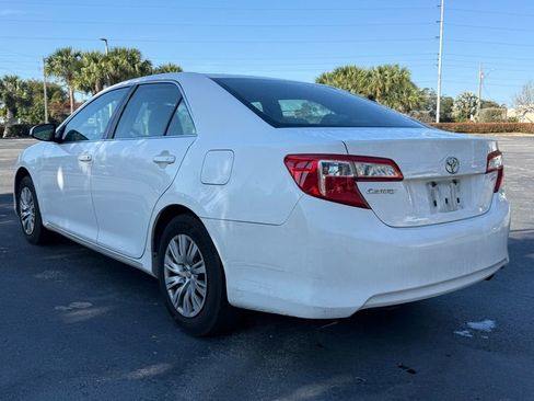 Used 2012 Toyota Camry LE image 3