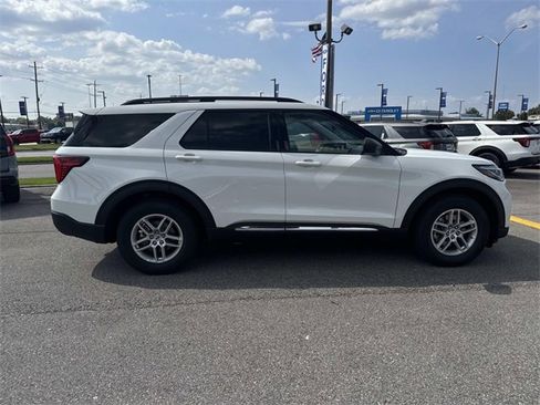 New 2025 Ford Explorer Active w/ Active Comfort Package image 4