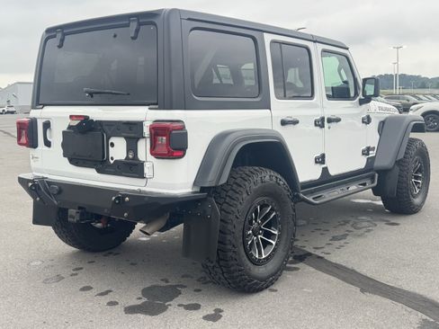 Used 2025 Jeep Wrangler Unlimited Rubicon w/ XTREMEE 35" Tire Package AWD/4WD image 3