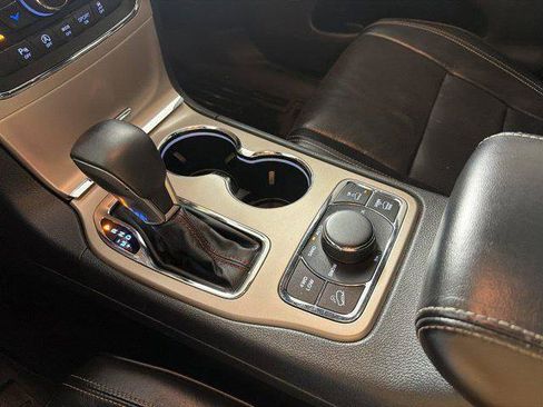 Certified 2017 Jeep Grand Cherokee Overland AWD/4WD image 26