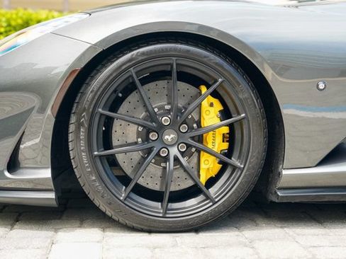 Used 2020 Ferrari 812 Superfast RWD image 15